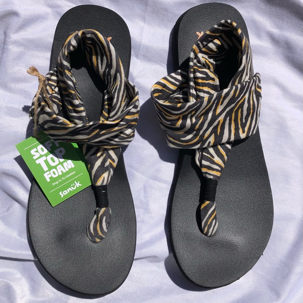 NEW SANUK Sling Flip Flop Yoga Mat Sandals Tiger Womens Size 10